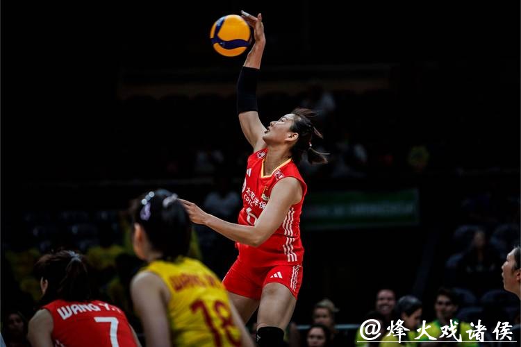 女排年终总结：高开低走引关注，三位置亟待补强